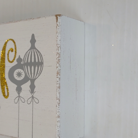 Quill To Paper White Reclaimed Wood "Our First Xmas Mr. & Mrs. Glitter Box Sign - Picture 11 of 12